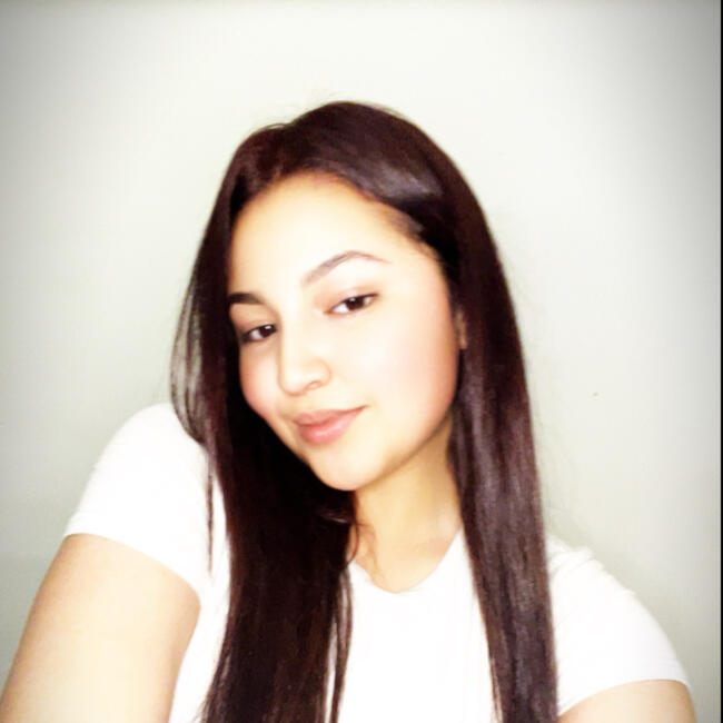 Babysitter in Saint-Ay: Oumaima