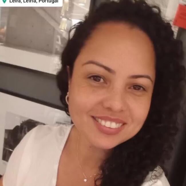 Babysitter em Caranguejeira: Charlene
