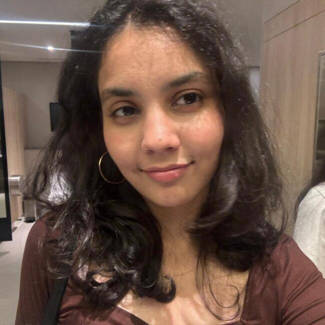 Babysitter in Dubai: Gauri