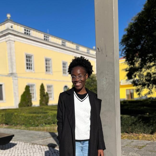 Babysitter in Leiria: Alaíse