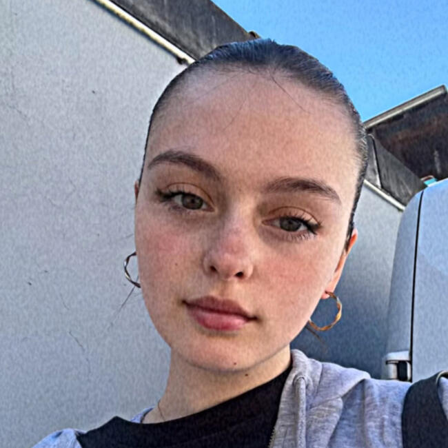 Babysitter in Audun-le-Tiche: Sara