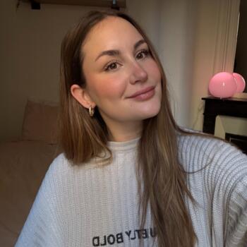 Babysitter in Paris: Léa