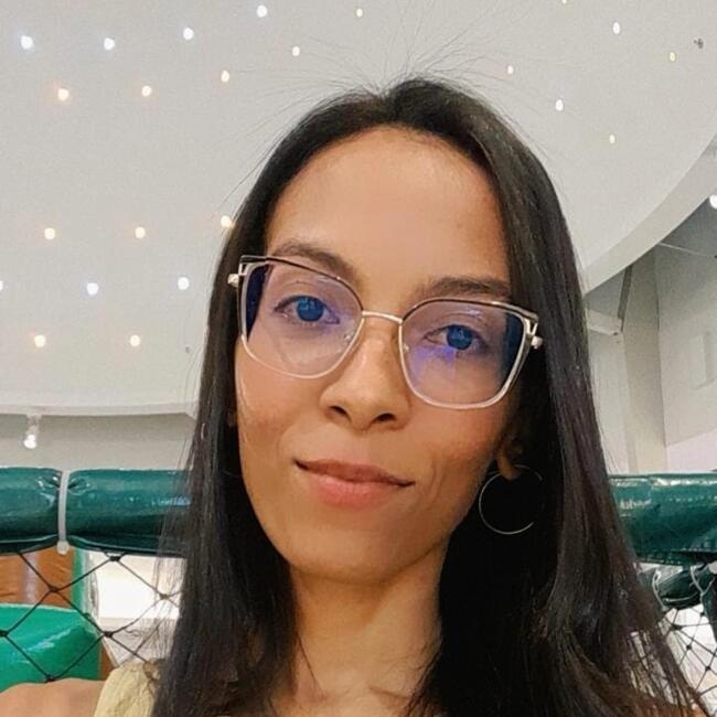 Babysitter in Palmas: Lara Moura