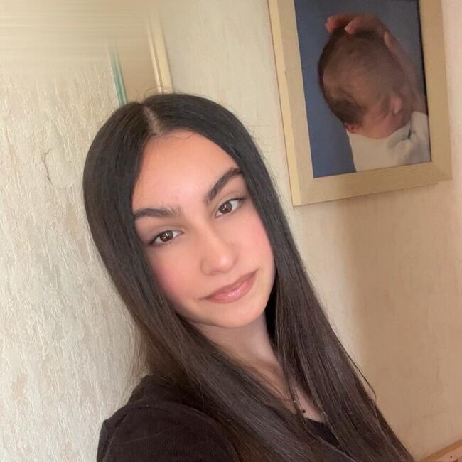 Babysitter in Martigny-sur-l'Ante: Lana