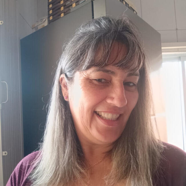 Babysitter in São José dos Pinhais: Edivani