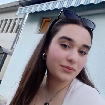 Babysitter Monte Roberto: Elisa
