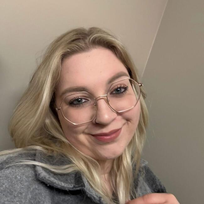Babysitter in Bree: Kayliegh