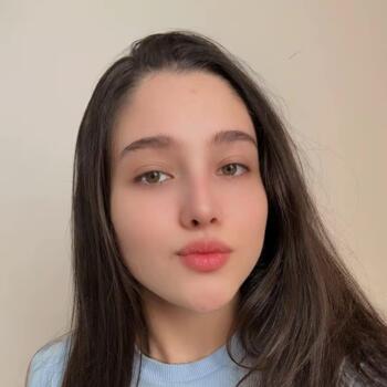 Babysitter Londrina: Bruna