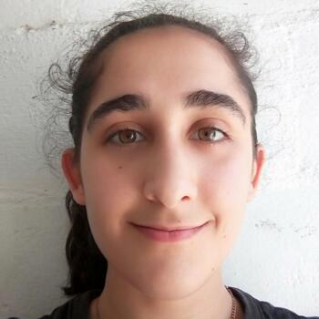 Babysitter in Montevideo: Alexia Luciana