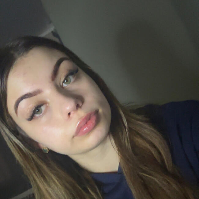 Babysitter in Bristol: Maya