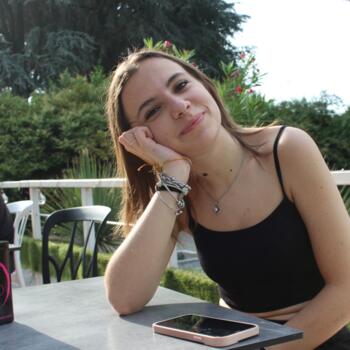 Babysitter in Villa Cortese: Marika