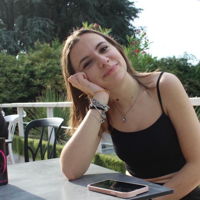 Babysitter a Villa Cortese: Marika