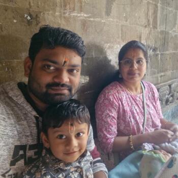 माता-पिता पुणे: Santosh