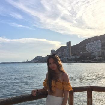 Canguro en Gijón: Julia