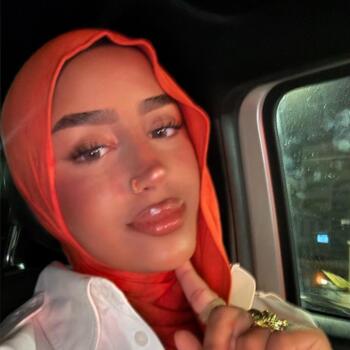 Babysitter in Poitiers: Ines