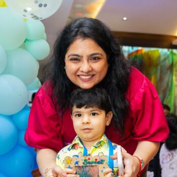 कोलकाता में बेबीसिटिंग की नौकरी: बेबीसिटिंग से जुड़े काम Swati