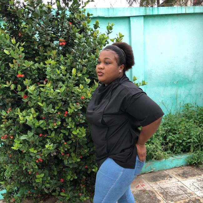 Babysitter in Accra: Angel