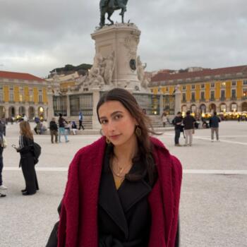 Babysitter in Lisbon: Laura