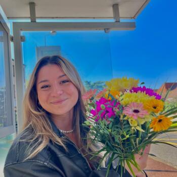 Baby-sitter Voisins-le-Bretonneux: Angela