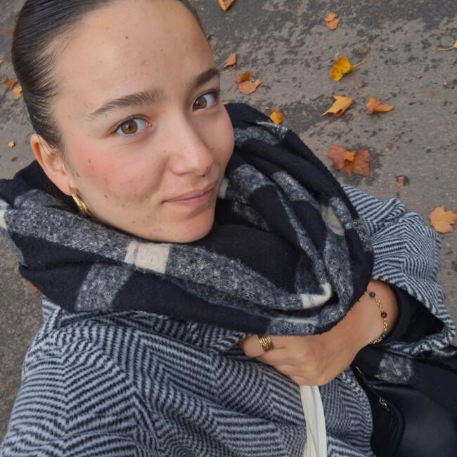 Canguro en Alella: Carla