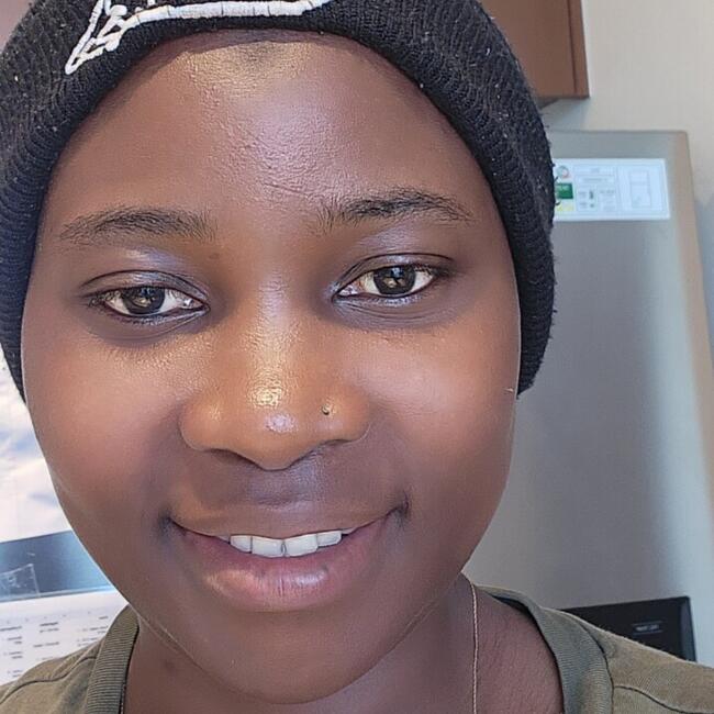 مربية أطفال في دبي: Nakato