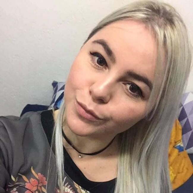 Babysitter in Embu das Artes: Aline