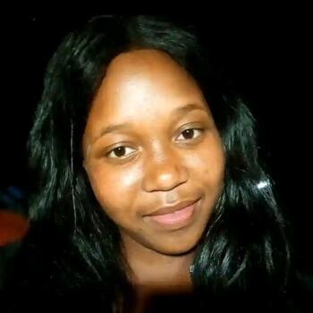 Babysitter Jeffreys Bay: Amanda