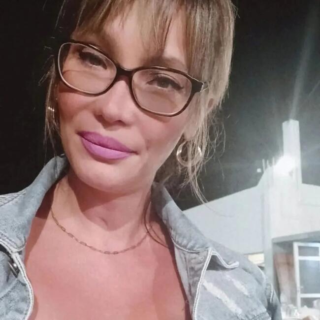 Babysitter in Rethymno: Συμέλα