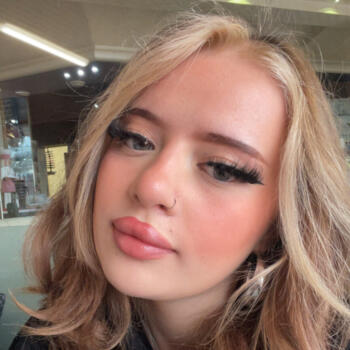 Babysitter Leverkusen: Leonie