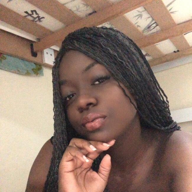 Babysitter in Maringá: Millena