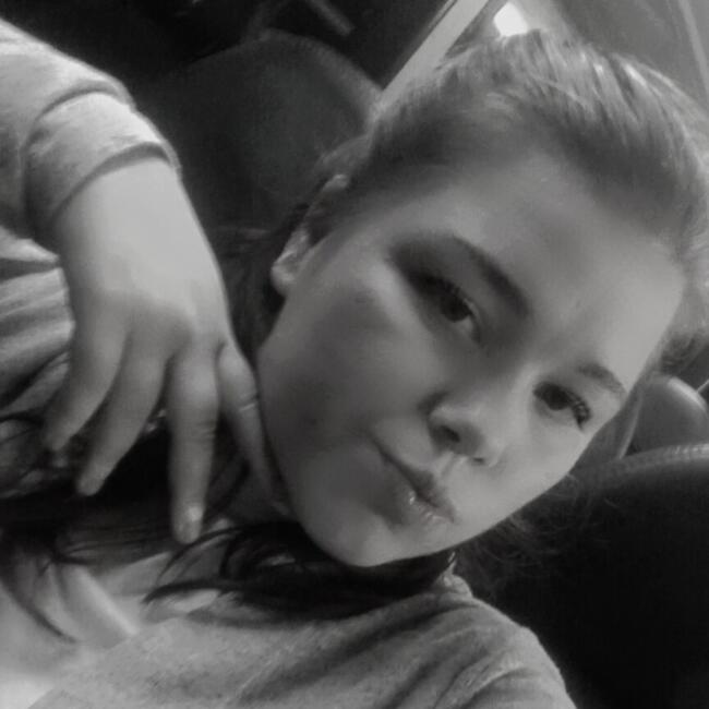 Babysitter in Dewsbury: Chloe