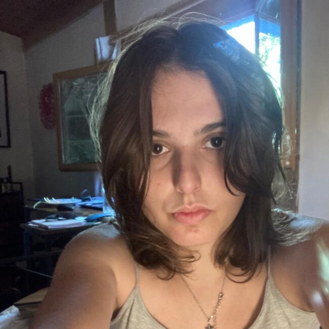 Babysitter in Bordeaux: Jade