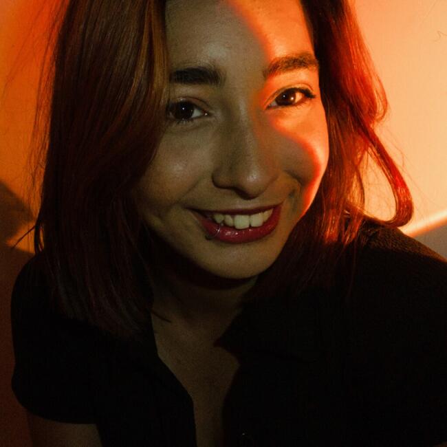 Babá em Trindade: Larisse