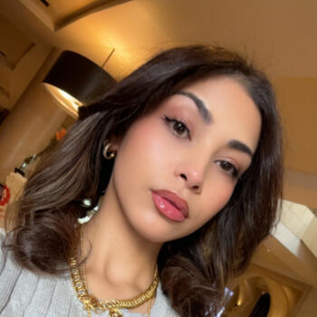 Babysitter in Jerusalem: Noor