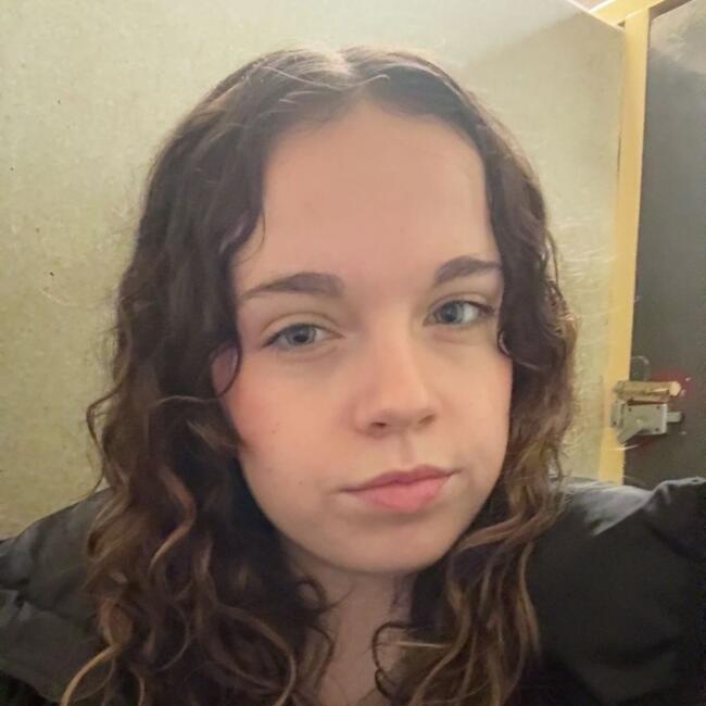 Babysitter in Castletroy: Lola