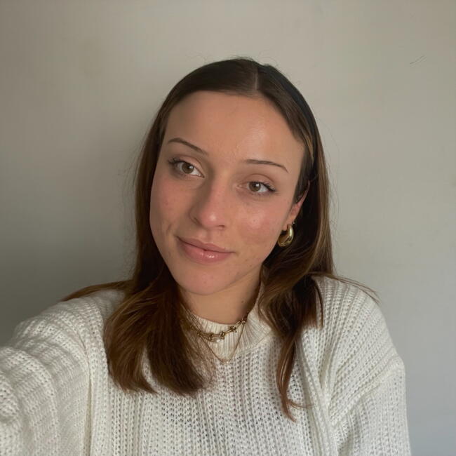 Babysitter in Caen: Alix