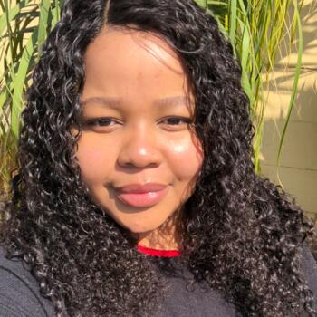 Babysitter in Goodwood (Western Cape): Wezile