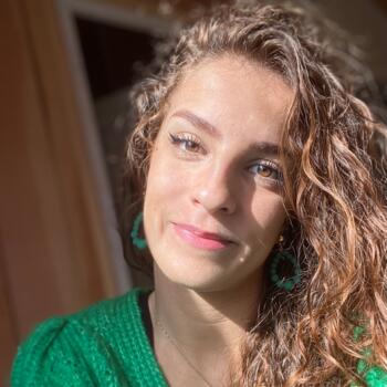 Babysitter in Villenave-d'Ornon: Eva