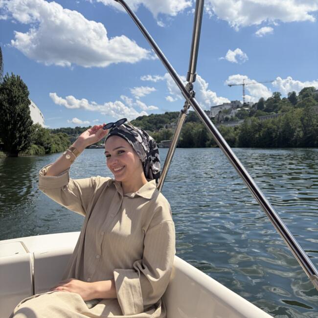 Nanny in Guyancourt: Mouna