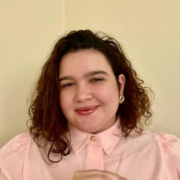 Babysitter in Pelotas: Lara