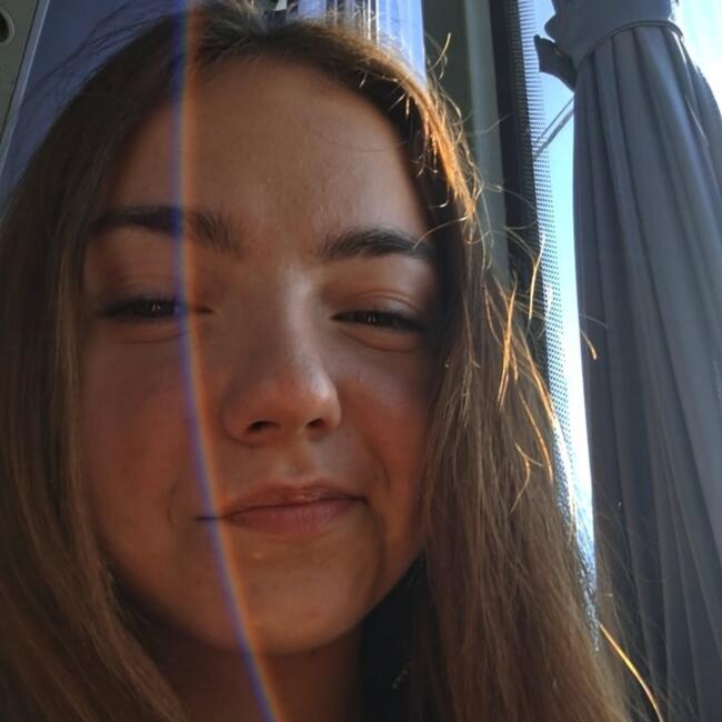 Dadilja u Jakovlje: Lea