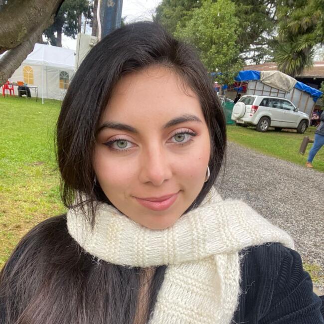 Babysitter in Port Montt: Bárbara Mora