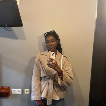 Babysitter in Wien: Prisca