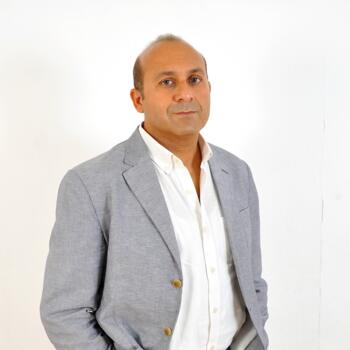 وظيفة جليسة أطفال في أبوظبي: فرص عمل كجليسة أطفال Hicham