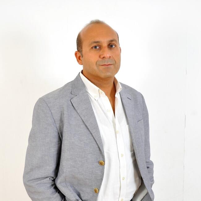 Babysitting job in Abu Dhabi: Hicham