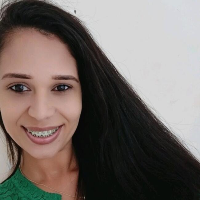 Babysitter in Salvador: Janine