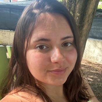 Nanny in Boulazac: Yuliia