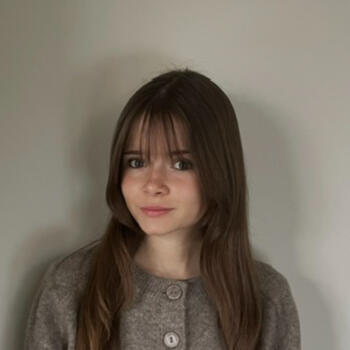 Babysitter in Saint-Cloud: Anna
