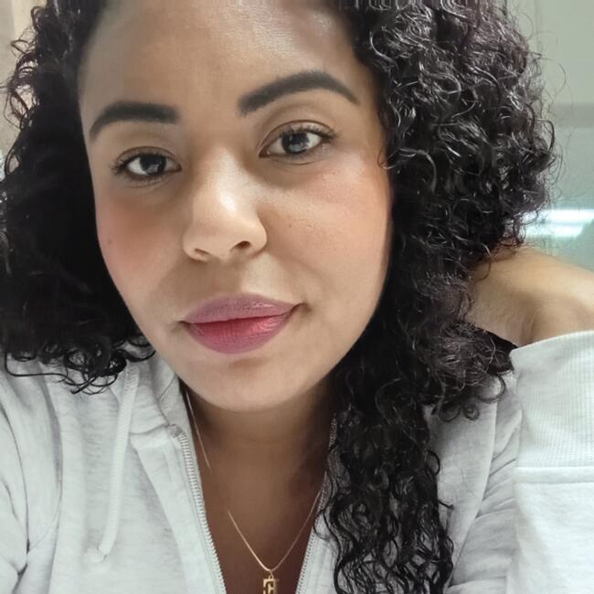 Babysitter in A Coruña: Esthefany Haydee