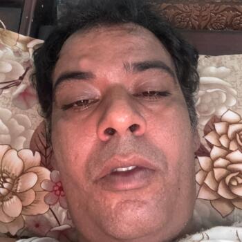 Trabajo para niñera en Ghāziābād: trabajo para niñera Saurabh